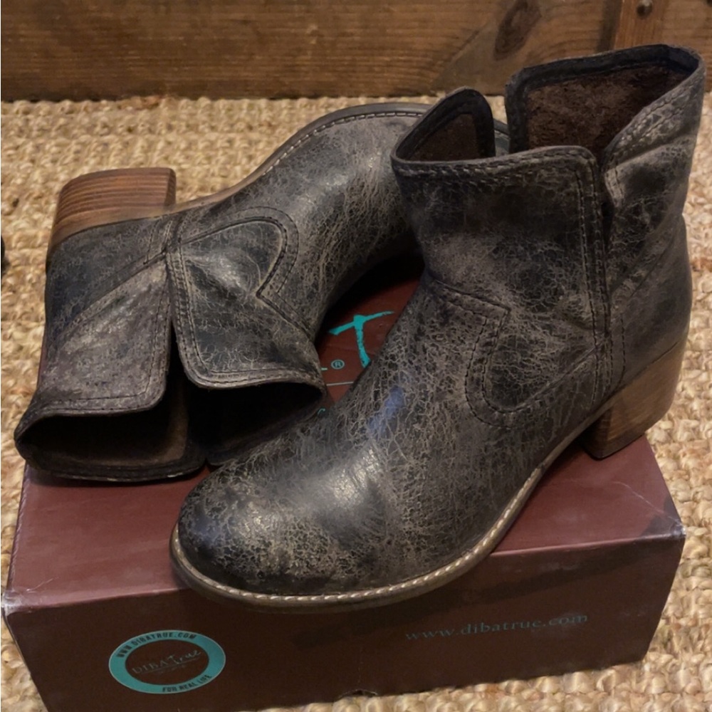 Diba True, women’s boots, size 9.5